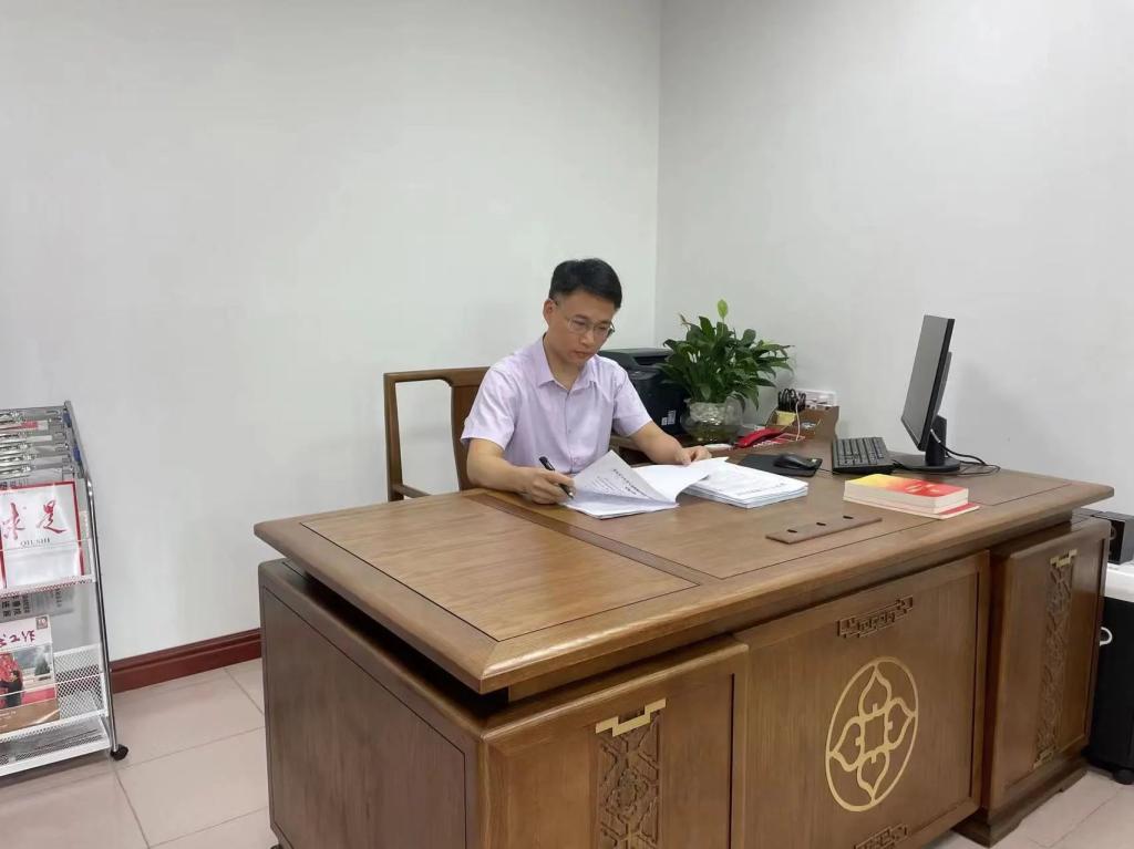 天博平台_天博(中国)一站式服务平台校友许云获评第六届  广东省“人民满意的公务员”称号